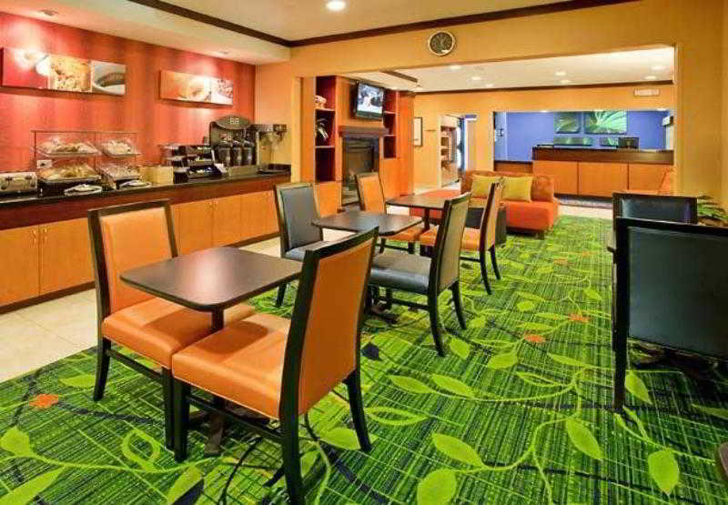 Comfort Inn & Suites Westfield Restaurant foto